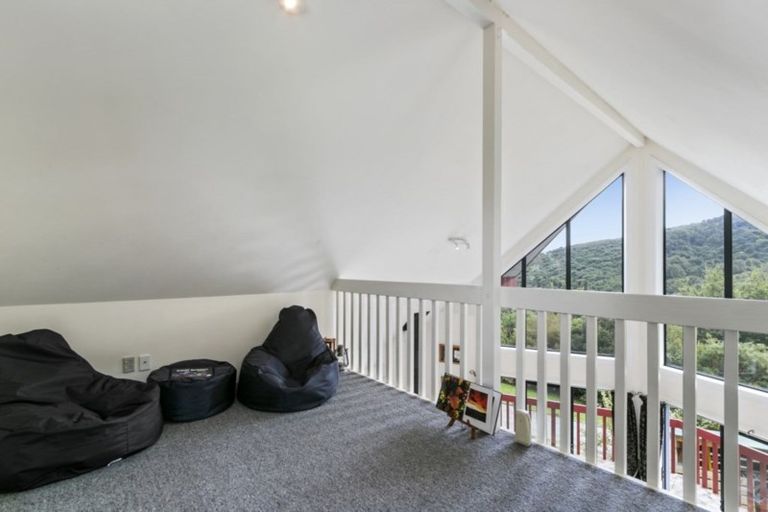 Photo of property in 2b Swainson Street, Naenae, Lower Hutt, 5011