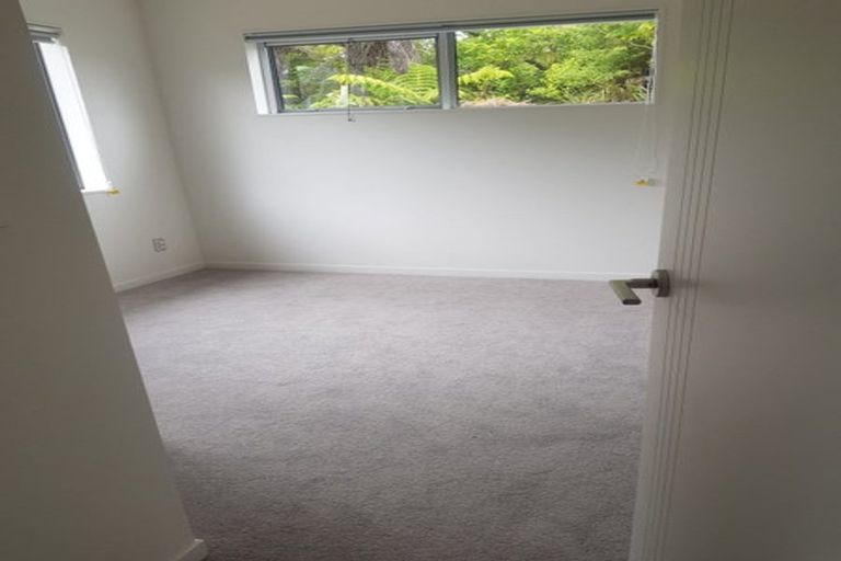 Photo of property in 18 Vazey Way, Hobsonville, Auckland, 0618
