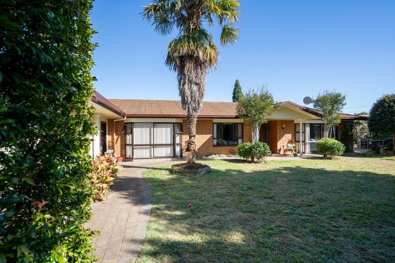 Photo of property in 251 Shakespeare Street, Leamington, Cambridge, 3432