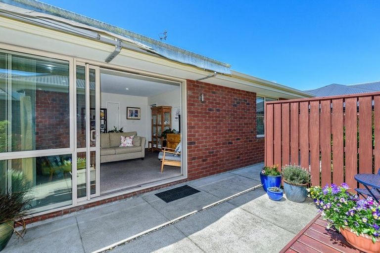 Photo of property in 27 Saltaire Street, North New Brighton, Christchurch, 8083