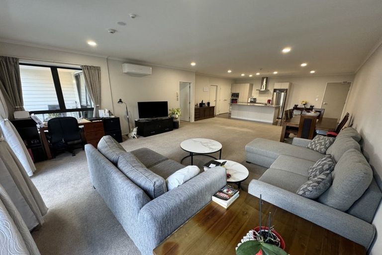 Photo of property in 13a/132 Stancombe Road, Flat Bush, Auckland, 2016