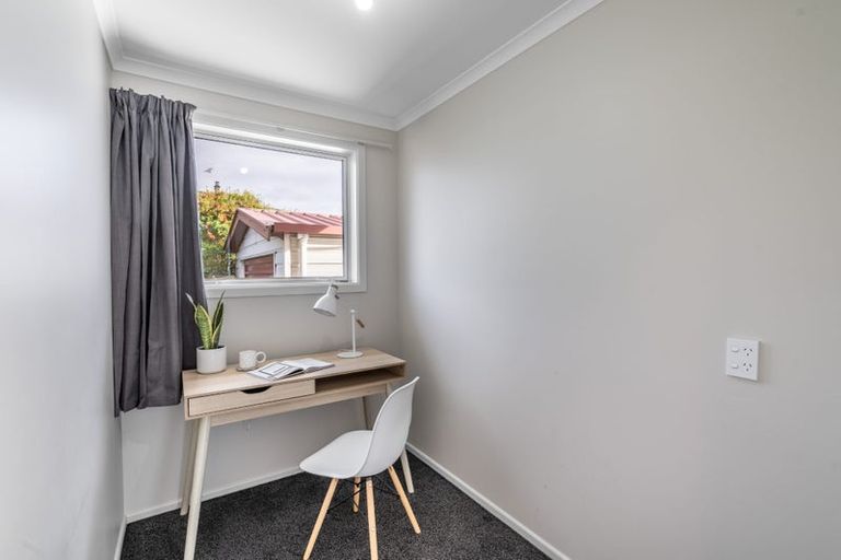 Photo of property in 1 Crombie Street, Gore, 9710