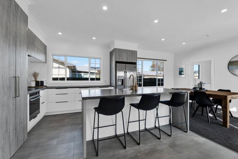 Photo of property in 11 Fantham Street, Hawera, 4610