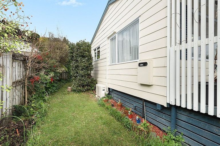 Photo of property in 88 Esmeralda Street, Welcome Bay, Tauranga, 3112