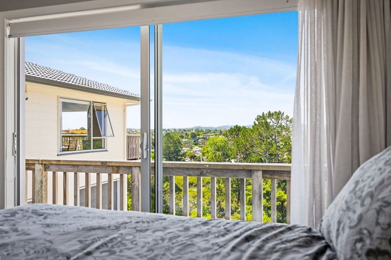 Photo of property in 54 Chorley Avenue, Massey, Auckland, 0614