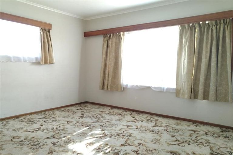 Photo of property in 32 Regent Street, Papatoetoe, Auckland, 2025