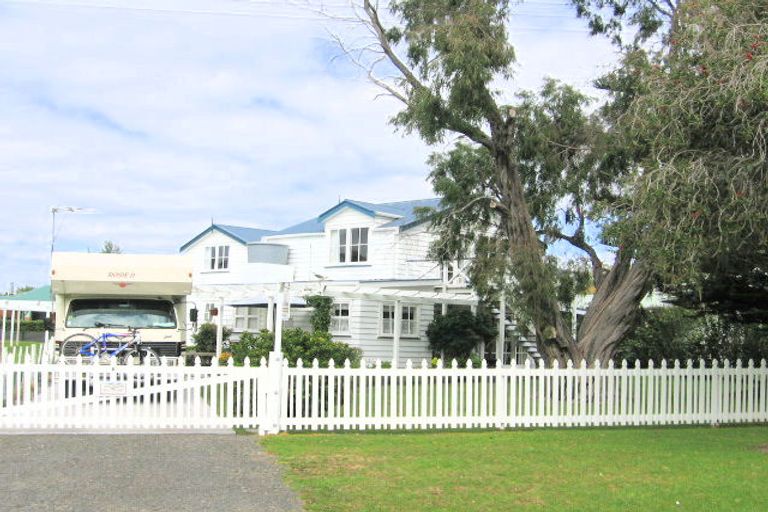 Photo of property in 6 Dawn Avenue, Hahei, Whitianga, 3591