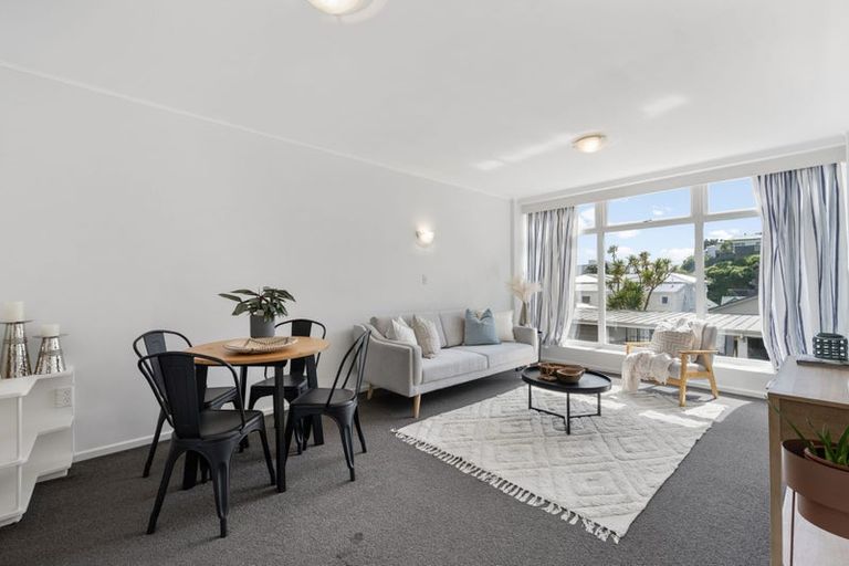 Photo of property in 10/4 Claremont Grove, Mount Victoria, Wellington, 6011