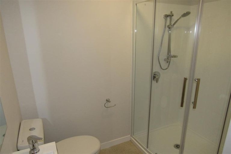 Photo of property in 67 Hawker Street, Mount Victoria, Wellington, 6011