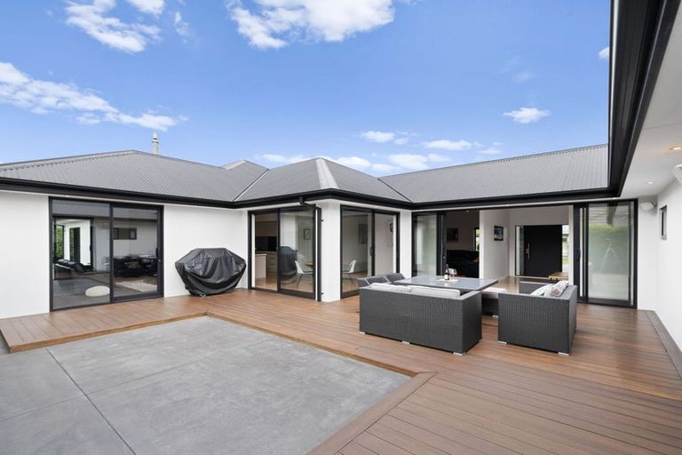 Photo of property in 2 Westburn Place, Prebbleton, 7604