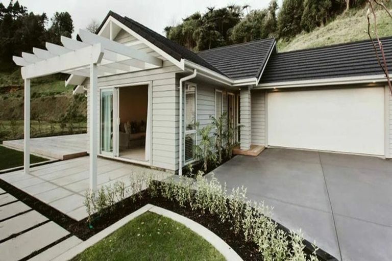 Photo of property in 52 Reel Road, Waihi Beach, 3611