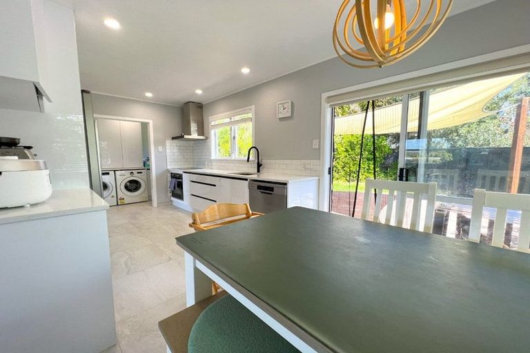 Photo of property in 1/86 Tirimoana Road, Te Atatu South, Auckland, 0602