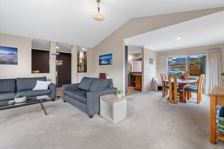 Photo of property in 28 Redhaven Place, Bethlehem, Tauranga, 3110