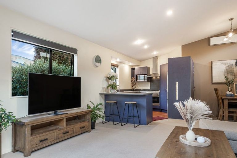 Photo of property in 59 Royal Road, Massey, Auckland, 0614