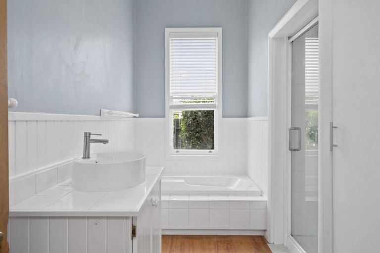 Photo of property in 81 Williams Street, Cambridge, 3434