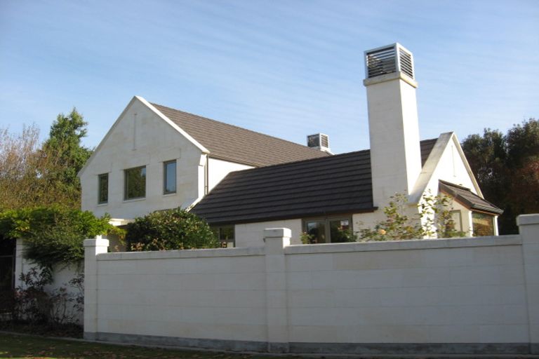 Photo of property in 14 Swanleigh Place, Ilam, Christchurch, 8041