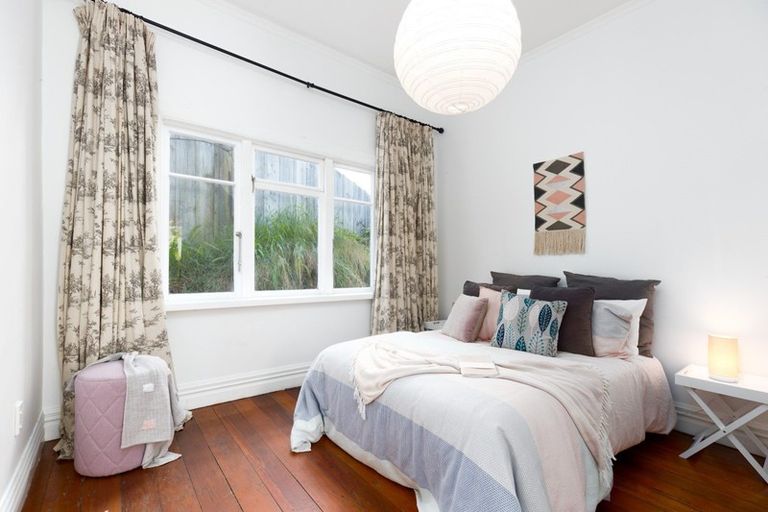 Photo of property in 12 Russell Street, Stepneyville, Nelson, 7010