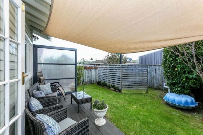 Photo of property in 16 Sanders Avenue, Westown, New Plymouth, 4310