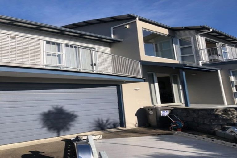 Photo of property in 36 Seymour Grove, Kingsley Heights, Upper Hutt, 5018