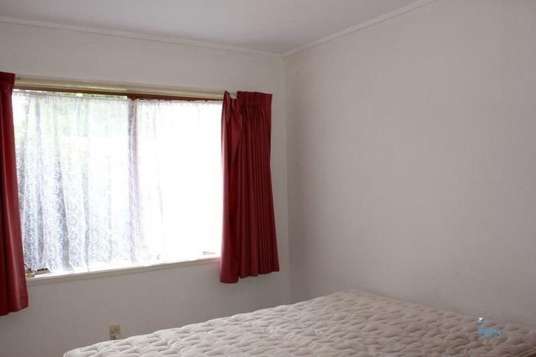 Photo of property in 5 Matuhi Rise, Henderson, Auckland, 0612