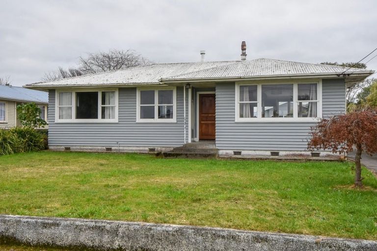 Photo of property in 48 Fergusson Street, Solway, Masterton, 5810