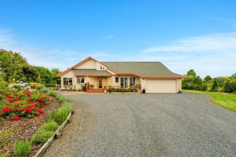 Photo of property in 320 Bawden Road, Dairy Flat, Albany, 0792