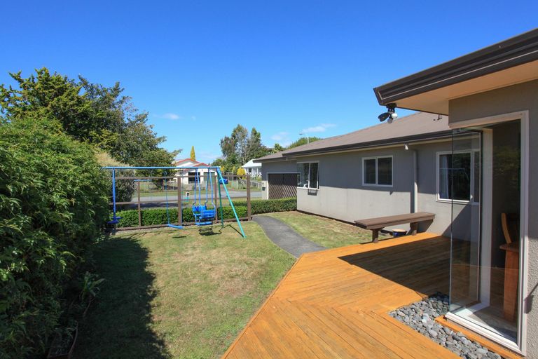 Photo of property in 27 Ronald Court, Pukete, Hamilton, 3200