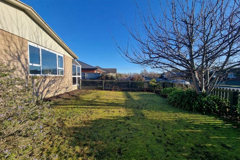 Photo of property in 26 Bickerton Street, Wainoni, Christchurch, 8061