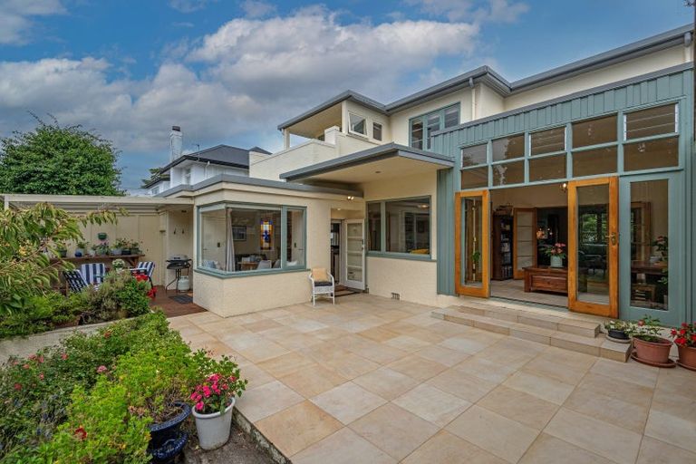 Photo of property in 71 Jickell Street, Hokowhitu, Palmerston North, 4410