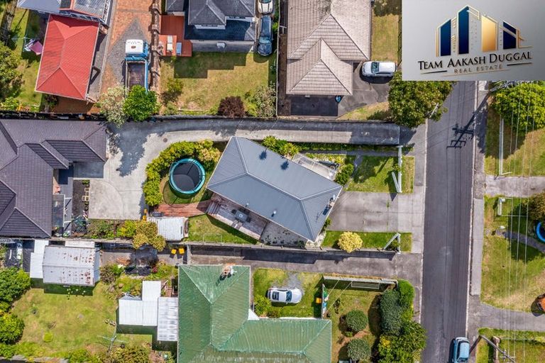 Photo of property in 1c Kuaka Place, New Lynn, Auckland, 0600