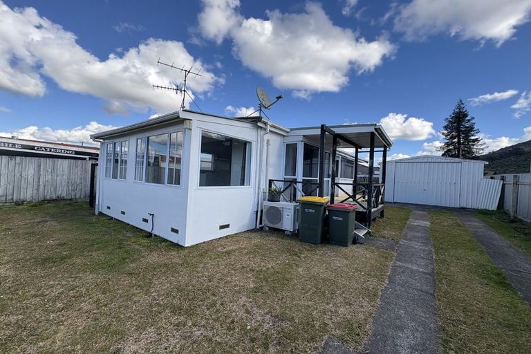 Photo of property in 16 Bidois Road, Fairy Springs, Rotorua, 3015