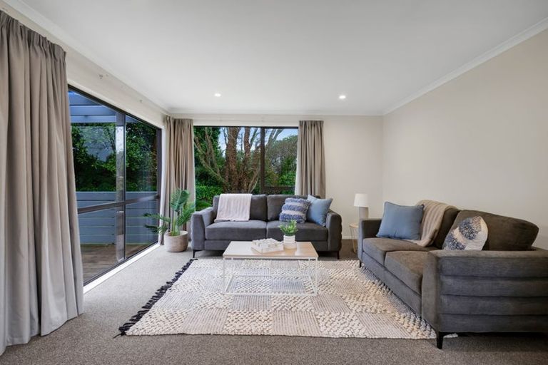 Photo of property in 352 Manutahi Road, Lepperton, New Plymouth, 4373