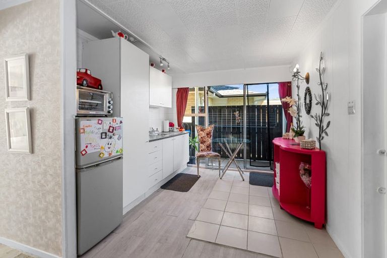 Photo of property in 75 Jaemont Avenue, Te Atatu South, Auckland, 0610