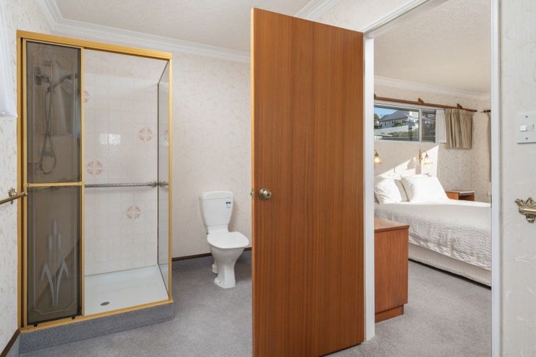 Photo of property in 6a Seaview Crescent, Picton, 7220