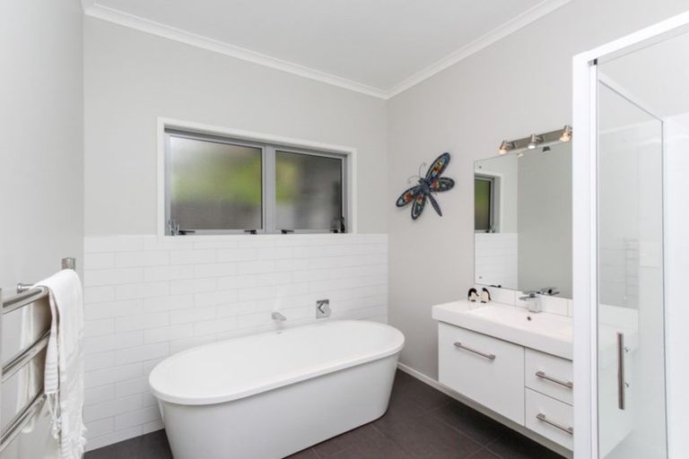 Photo of property in 70c Karamea Street, Whalers Gate, New Plymouth, 4310
