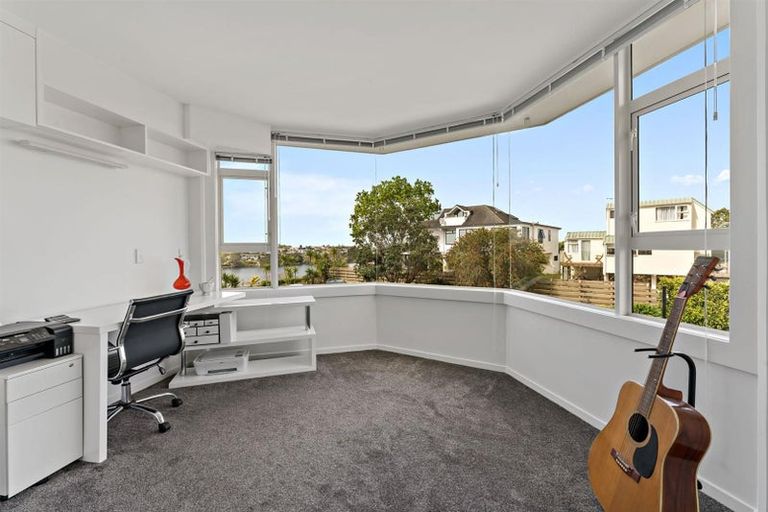 Photo of property in 1/90 Kitchener Road, Milford, Auckland, 0620