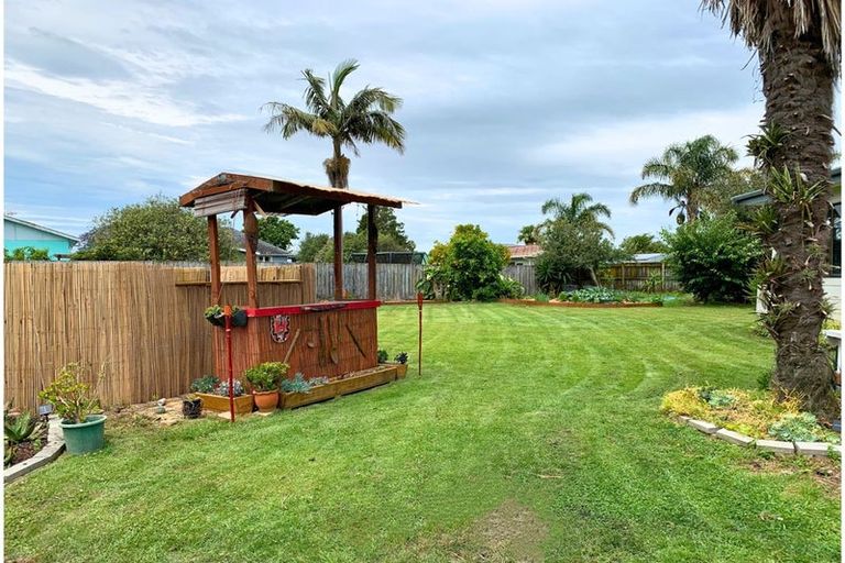Photo of property in 10 Kanuka Place, Edgecumbe, 3120