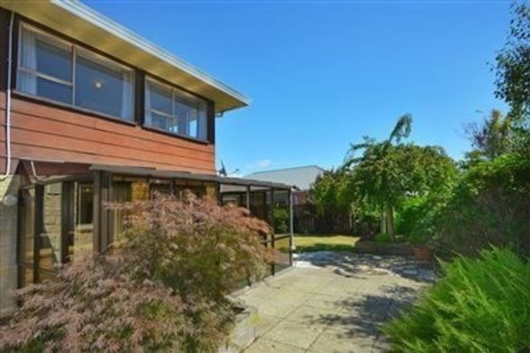 Photo of property in 1/8a Rachel Place, Avonhead, Christchurch, 8042