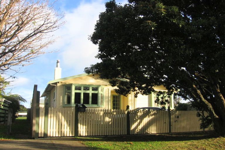 Photo of property in 71 Riverside Drive, Waiwhetu, Lower Hutt, 5010