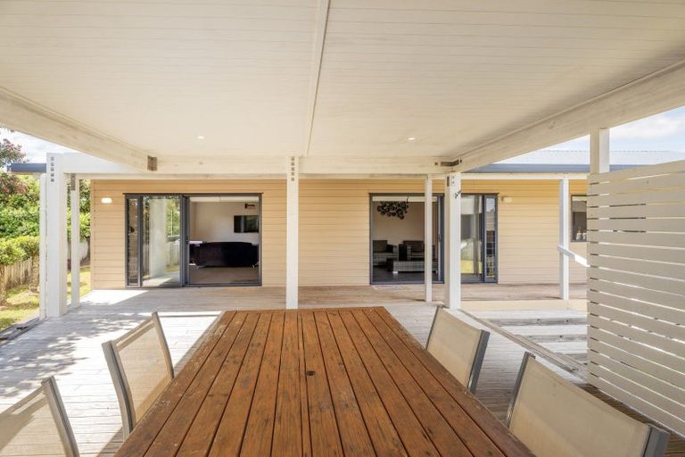 Photo of property in 104 Sands Crescent, Matarangi, Whitianga, 3592