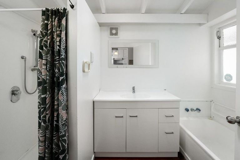 Photo of property in 160 Normanby Road, Paeroa, 3600