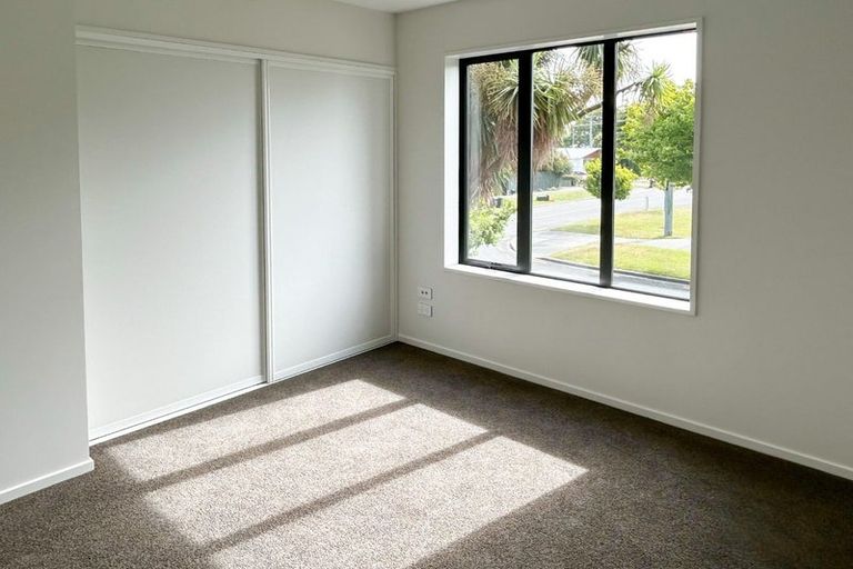 Photo of property in 2/4 Mcleod Street, Richmond, Christchurch, 8013