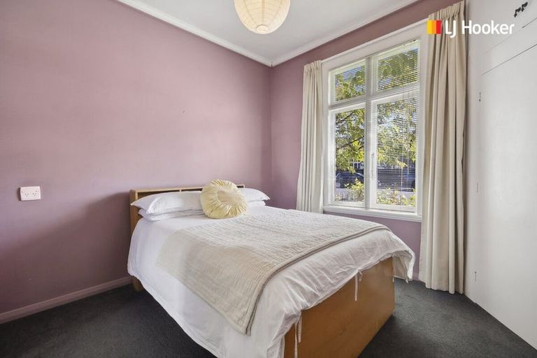 Photo of property in 85 Hargest Crescent, Saint Clair, Dunedin, 9012