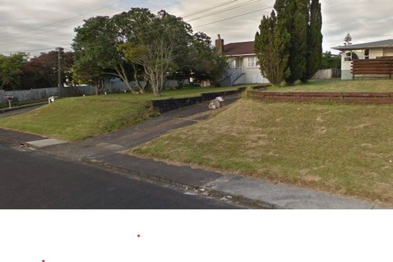 Photo of property in 1/10 Bishop Street, Green Bay, Auckland, 0604