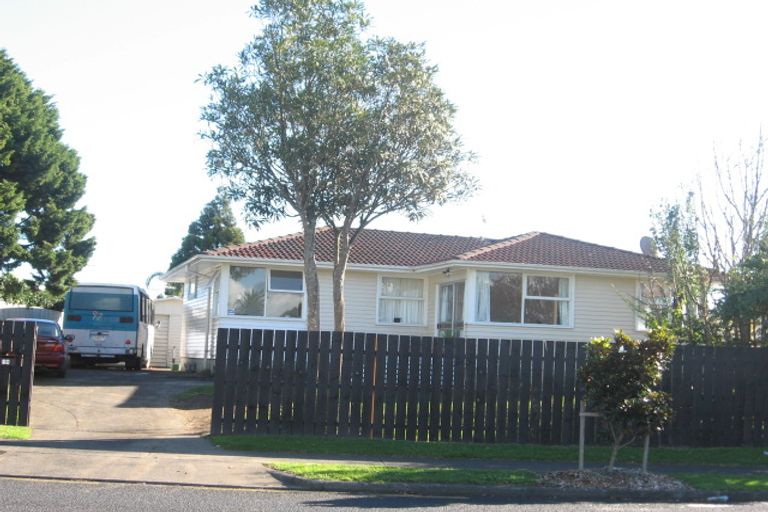 Photo of property in 19 Swallow Drive, Manurewa, Auckland, 2102