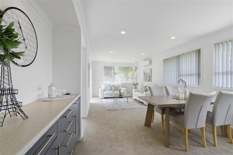 Photo of property in 83 Advene Road, Cockle Bay, Auckland, 2014