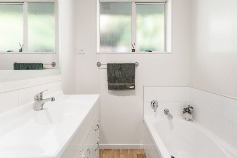 Photo of property in 11b Albert Street, Pukekohe, 2120