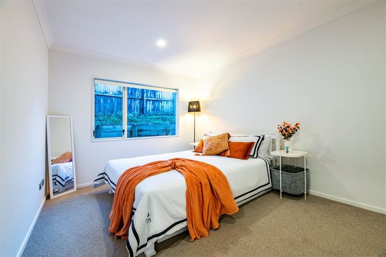Photo of property in 23 Virginia Street, Henderson, Auckland, 0612