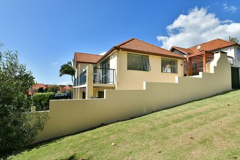 Photo of property in 11 Parkwood Crescent, Gulf Harbour, Whangaparaoa, 0930