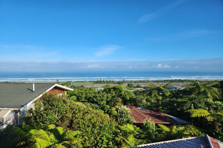 Photo of property in 22 Weenink Road, Karoro, Greymouth, 7805